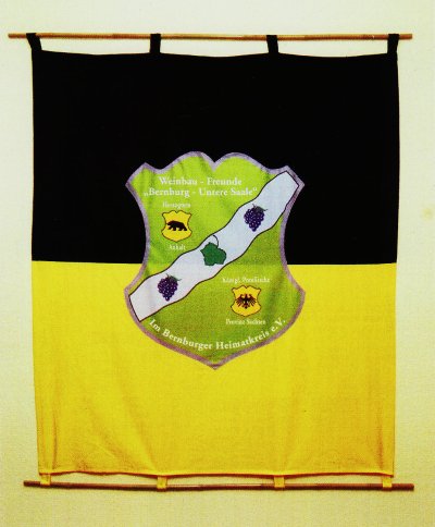 Wappen Weinbaufreunde Bernburg Fahne